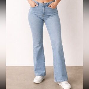No Boundaries Light Wash Bootcut Jeans Women’s Stretch Mid Rise - Size 15